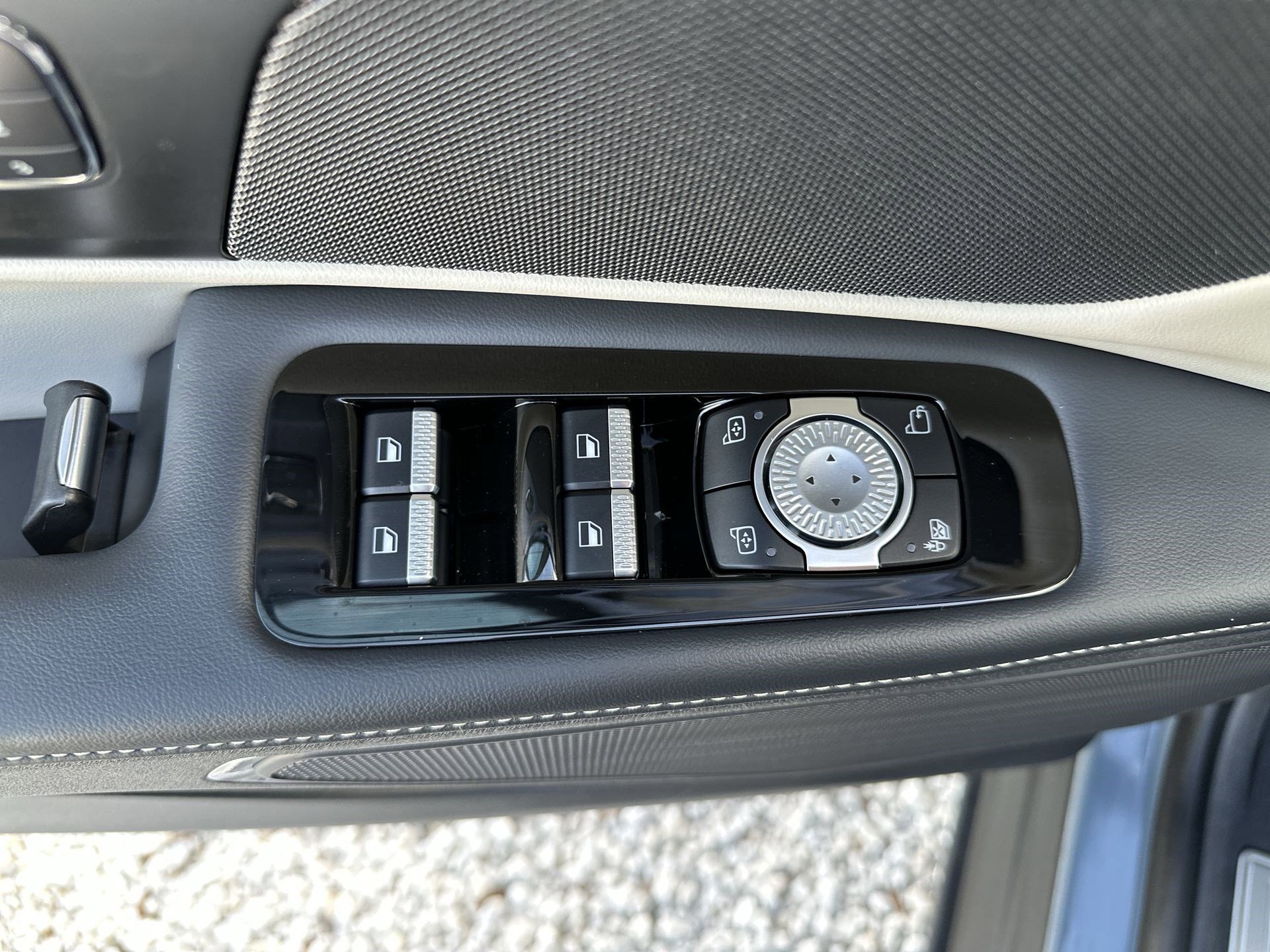 Used 2025 Lincoln Nautilus Premier image 15