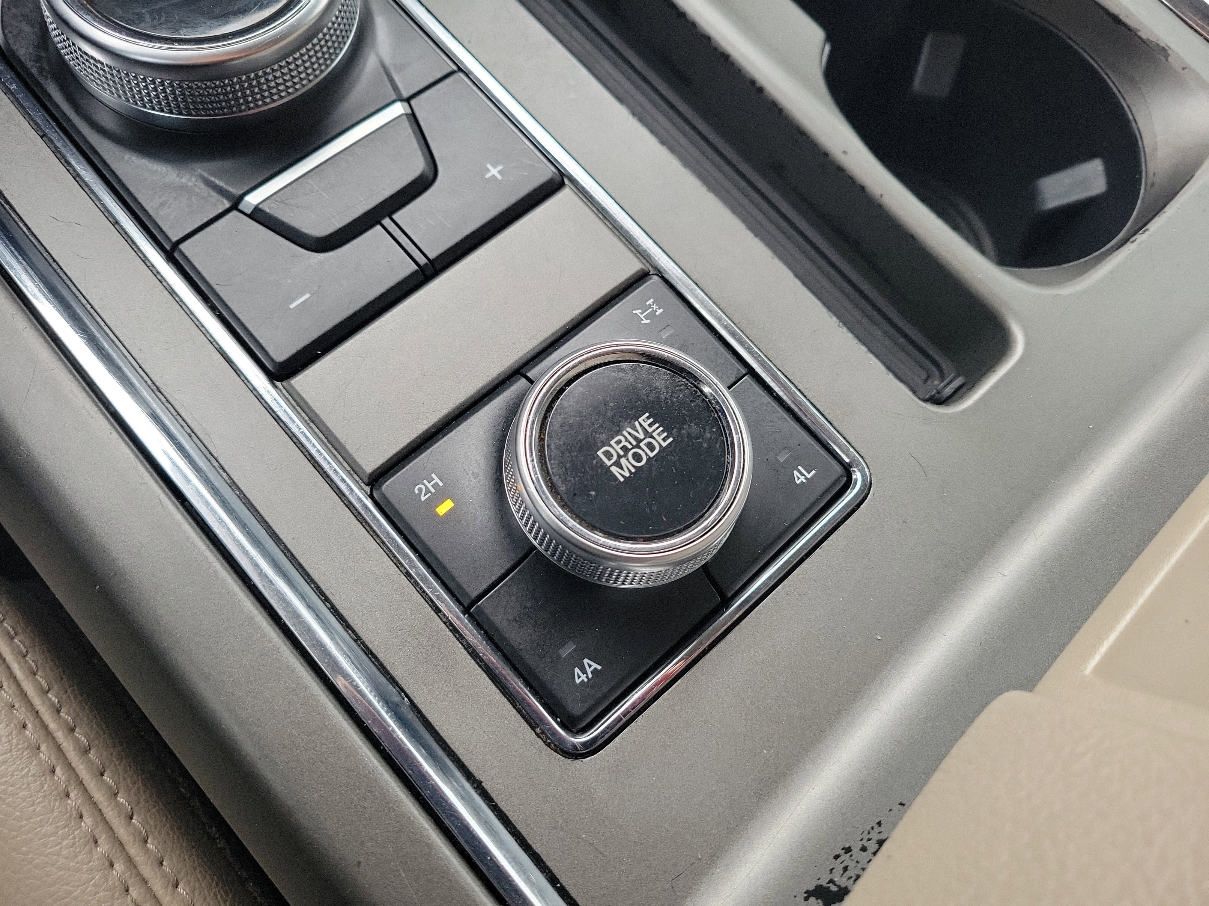 Used 2020 Ford Expedition XLT w/ FX4 Off-Road Package AWD/4WD image 35