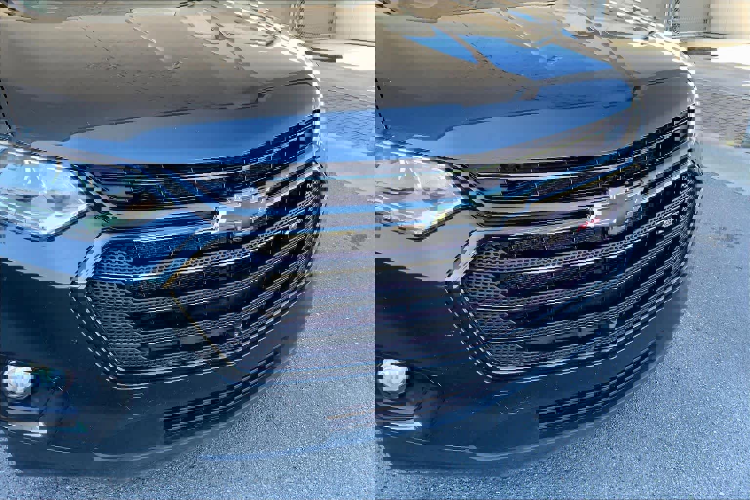 Used 2021 Chevrolet Traverse RS image 32