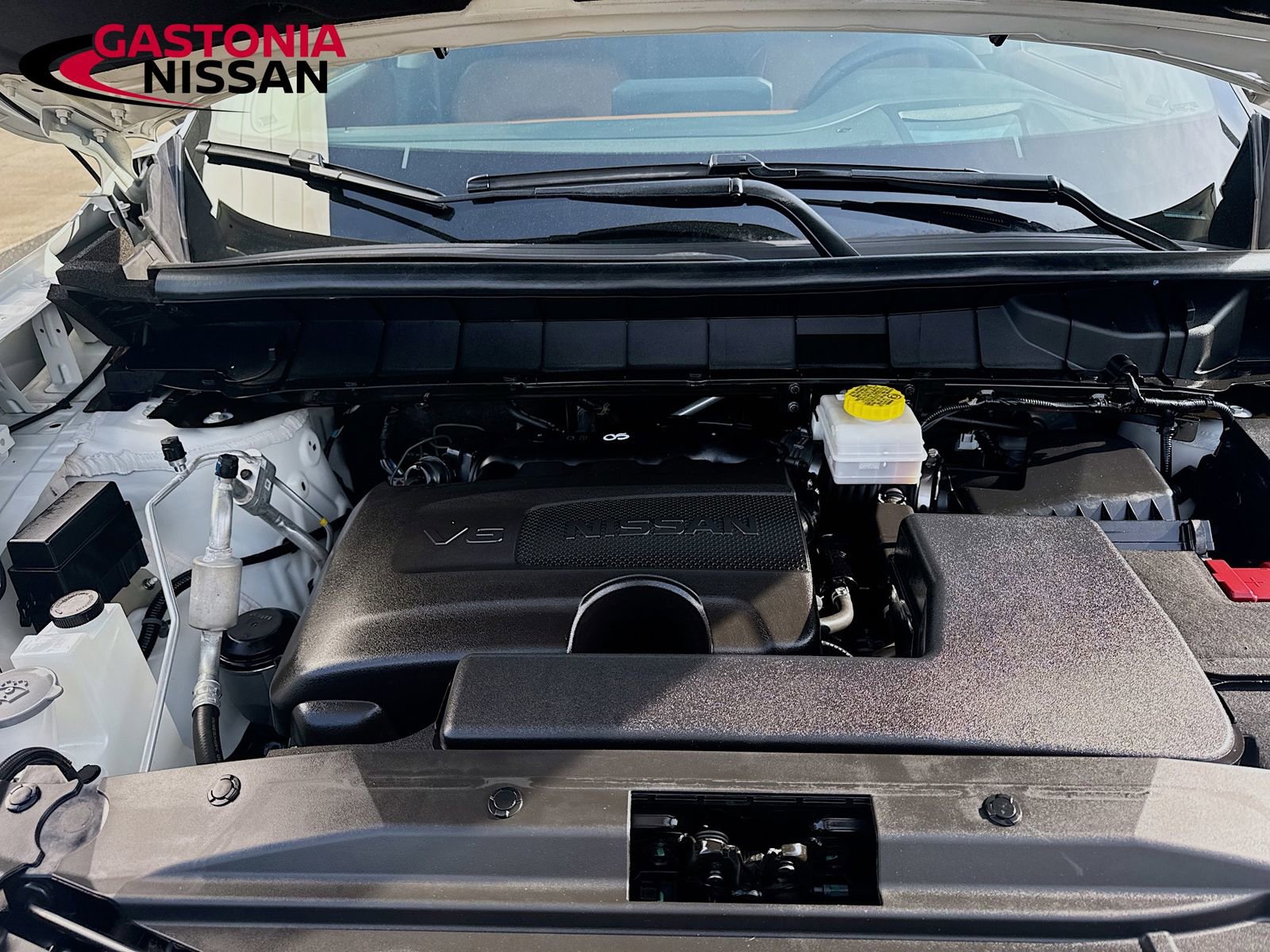 Used 2024 Nissan Pathfinder Platinum image 40