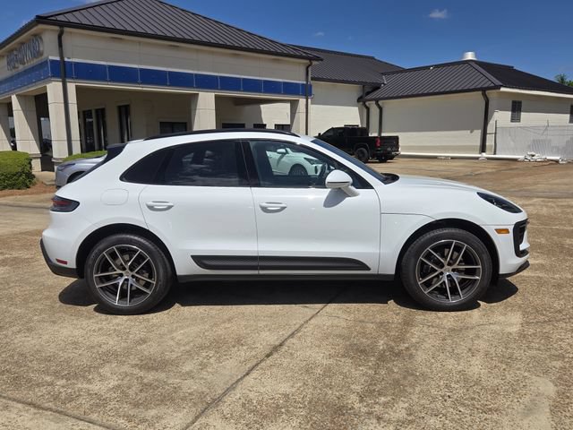Used 2025 Porsche Macan Turbo AWD/4WD image 26