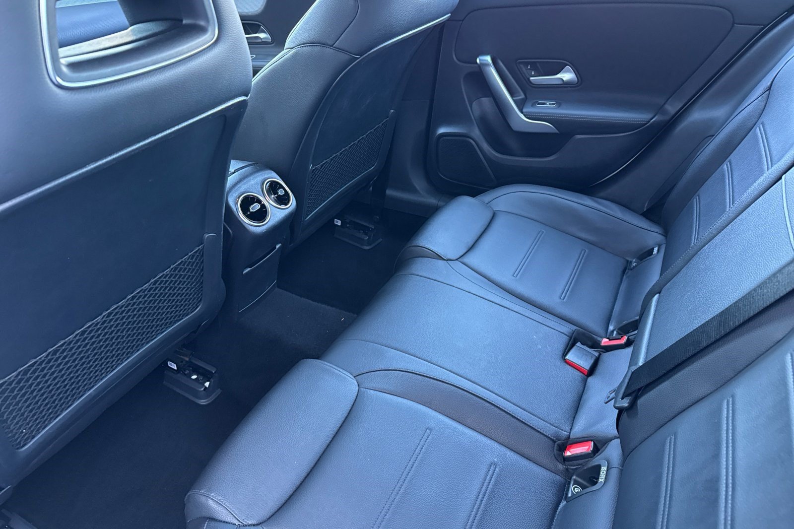 Used 2020 Mercedes-Benz CLA 250 image 24