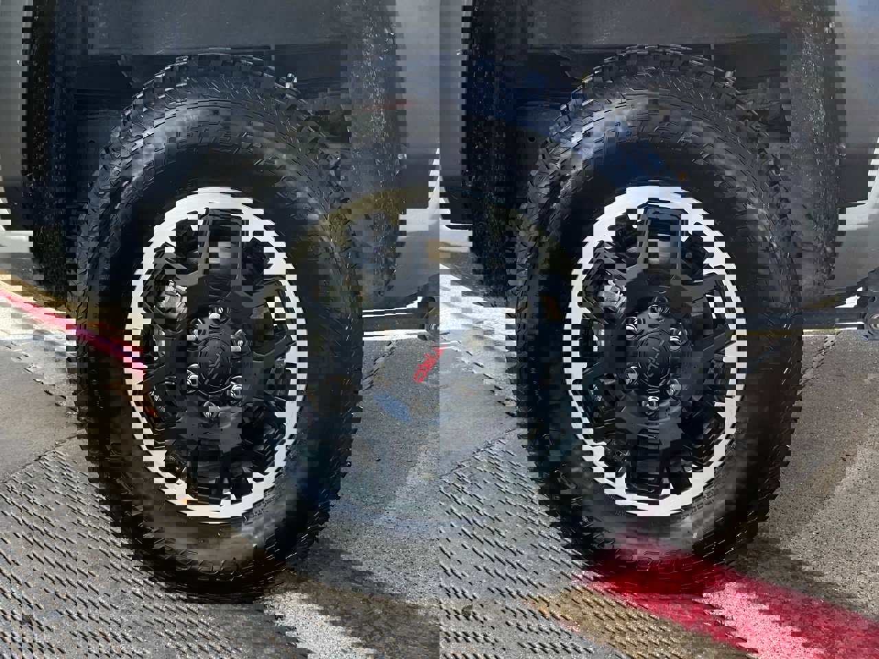 Used 2025 Toyota Tacoma TRD Off-Road image 9