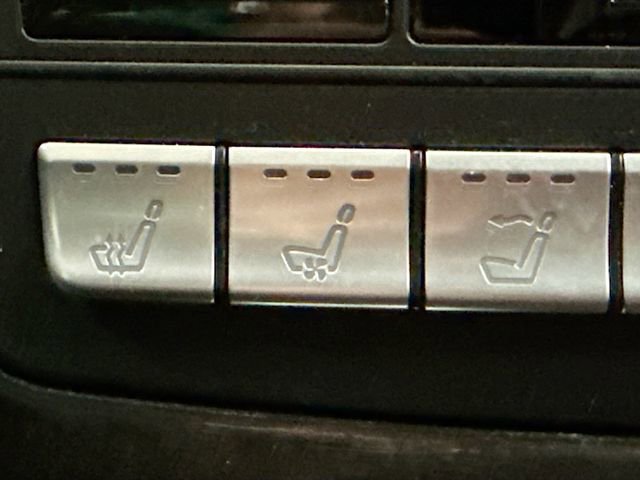 Used 2013 Mercedes-Benz SL 550 w/ Premium Pkg image 22