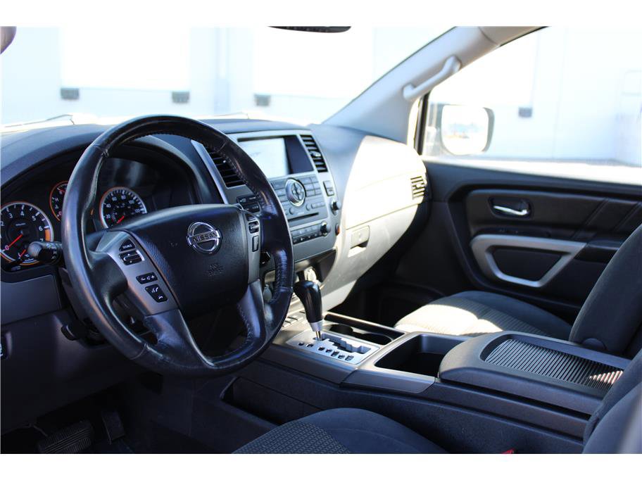 Used 2015 Nissan Armada SV image 8