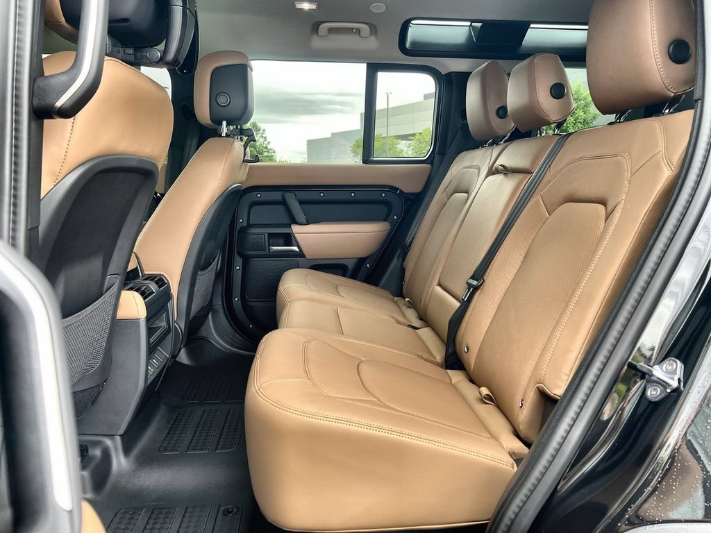 New 2026 Land Rover Defender 110 S AWD/4WD image 15