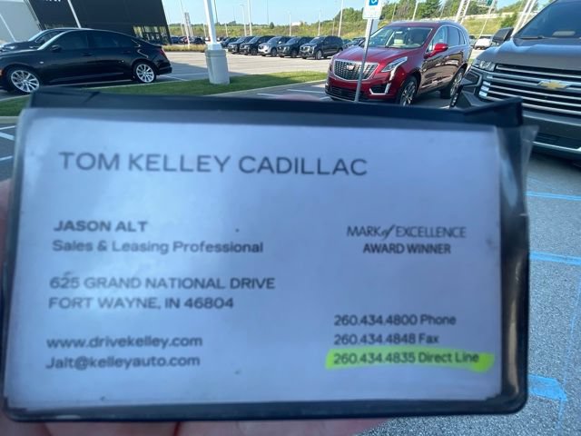 Used 2025 Cadillac XT5 Premium Luxury w/ Technology Package AWD/4WD image 7