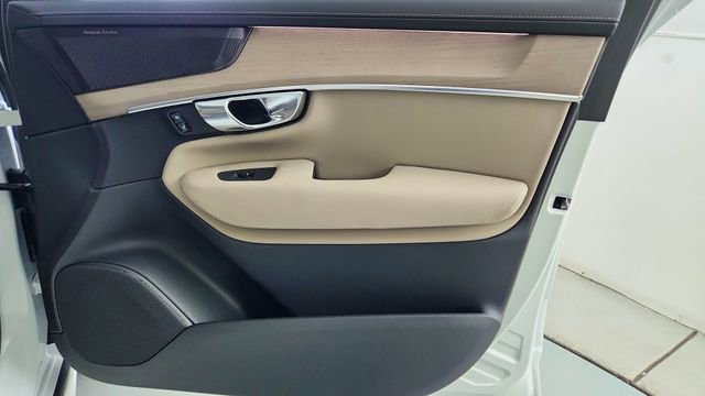 New 2026 Volvo XC90 T8 Plus w/ Protection Package Premier AWD/4WD image 41