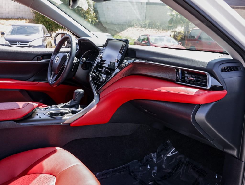 Used 2022 Toyota Camry XSE FWD image 19