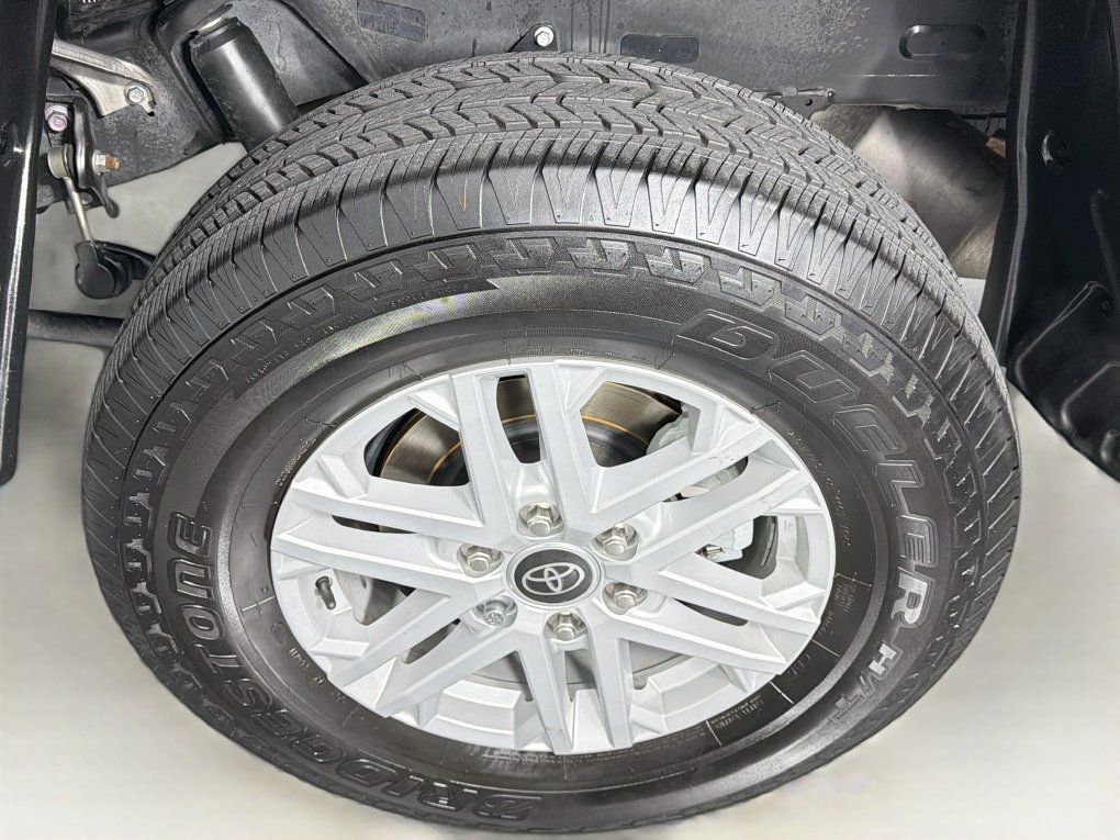 Used 2023 Toyota Tundra SR5 AWD/4WD image 32