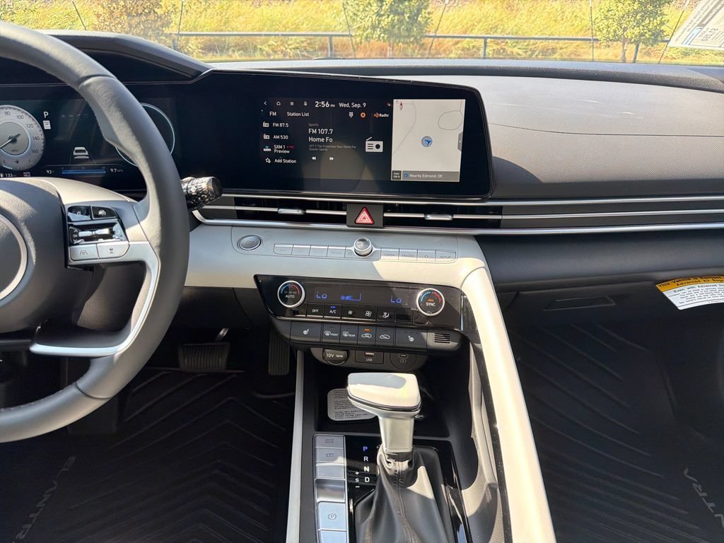 New 2026 Hyundai Elantra Limited FWD image 27