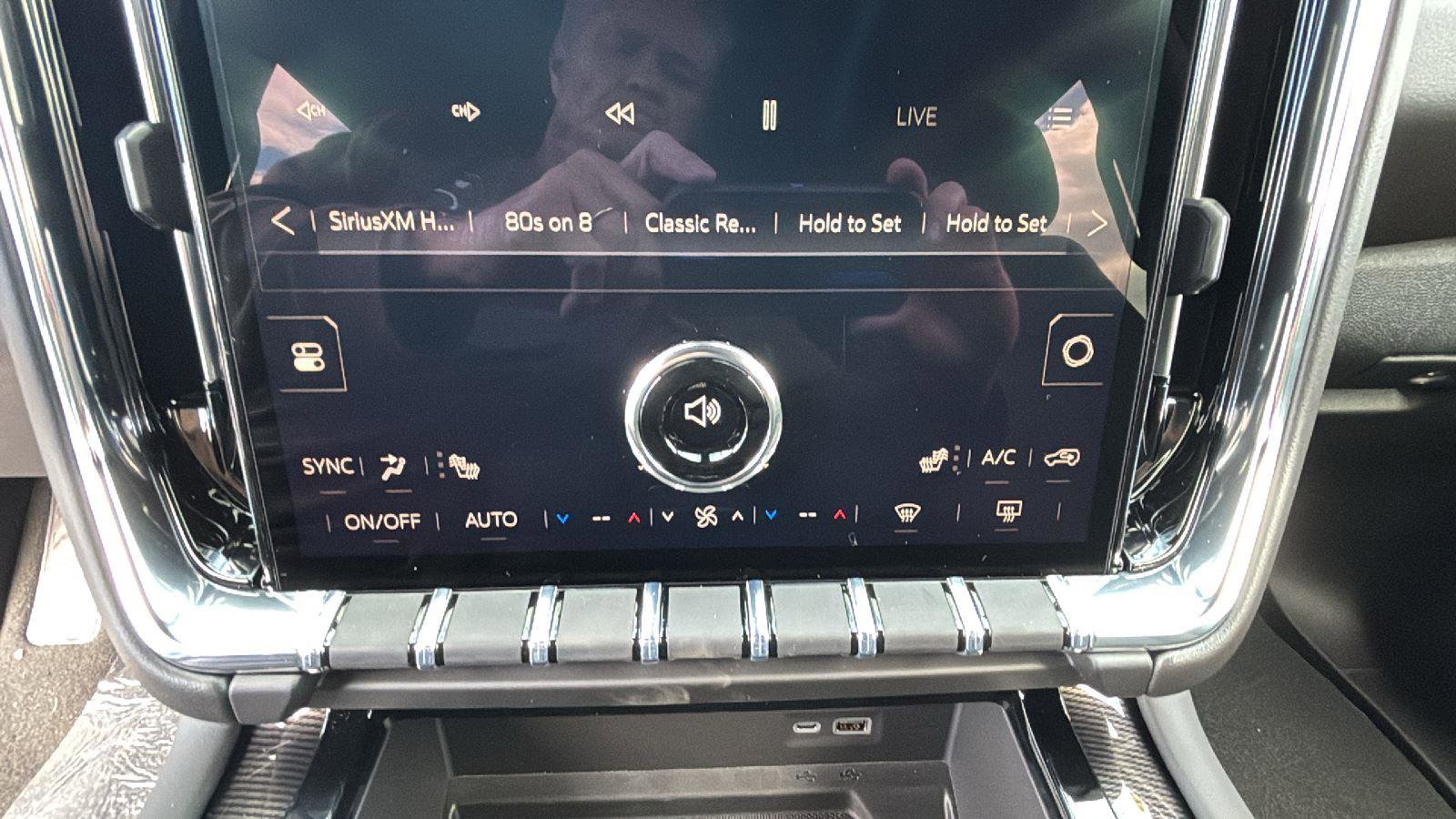 New 2026 GMC Yukon Elevation w/ LPO, Elevation Black Package image 19