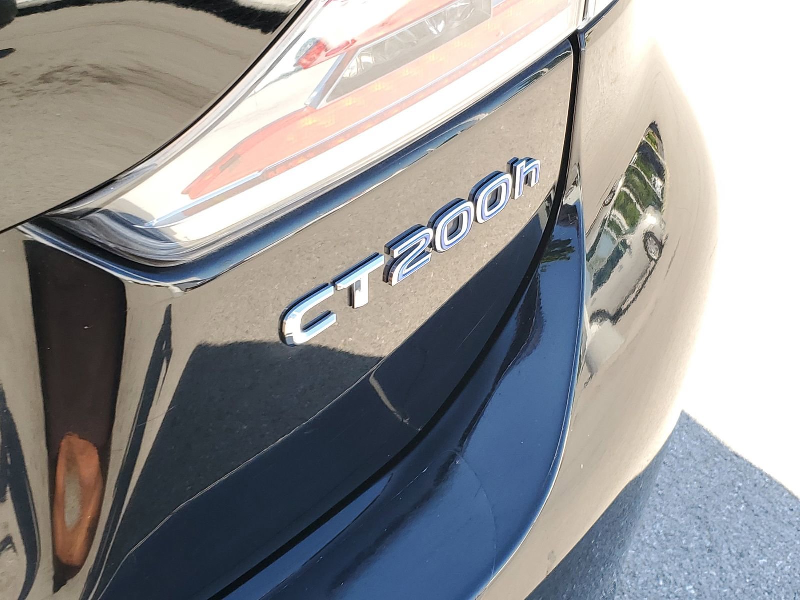 Used 2012 Lexus CT 200h Premium w/ Leather Pkg FWD image 7