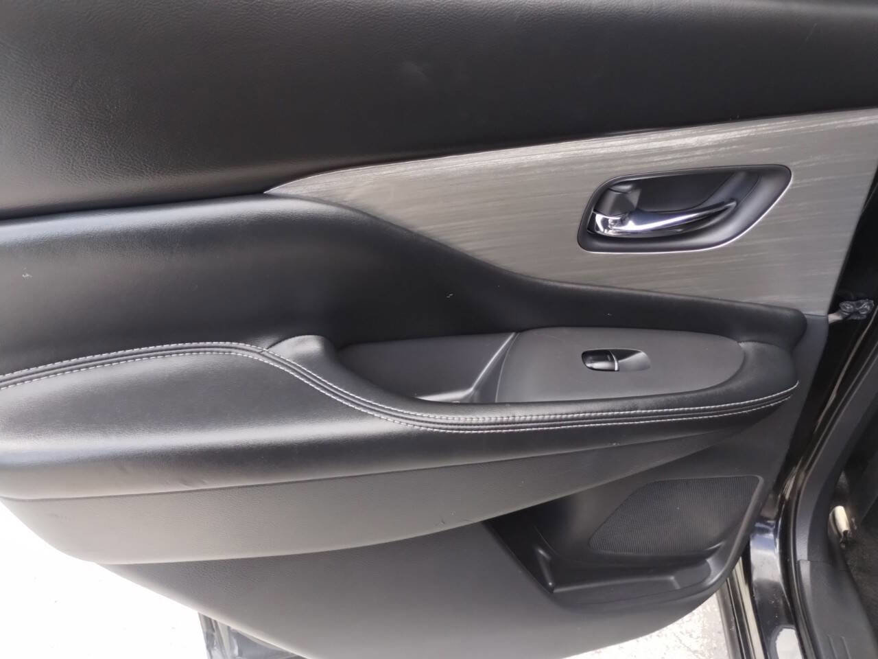 Used 2017 Nissan Murano Platinum w/ Platinum Technology Package image 22