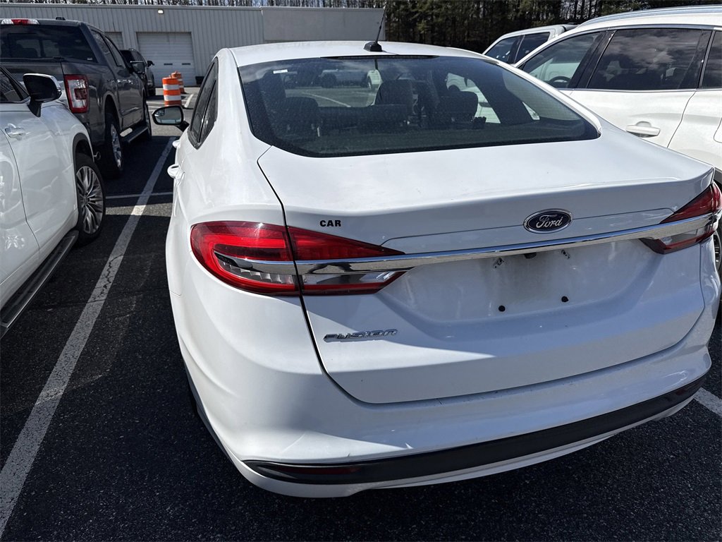 Used 2018 Ford Fusion S image 17