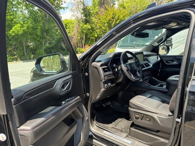 Used 2022 Chevrolet Suburban RST w/ Sport Performance Package AWD/4WD image 13