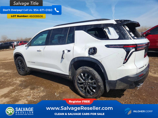 Used 2025 Chevrolet Traverse LT w/ Midnight/Sport Edition AWD/4WD image 3