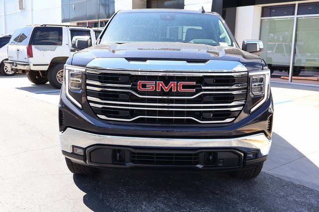 New 2026 GMC Sierra 1500 SLT w/ SLT Premium Package image 2