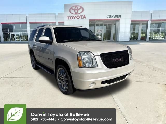 Used 2013 GMC Yukon Denali AWD/4WD image 2