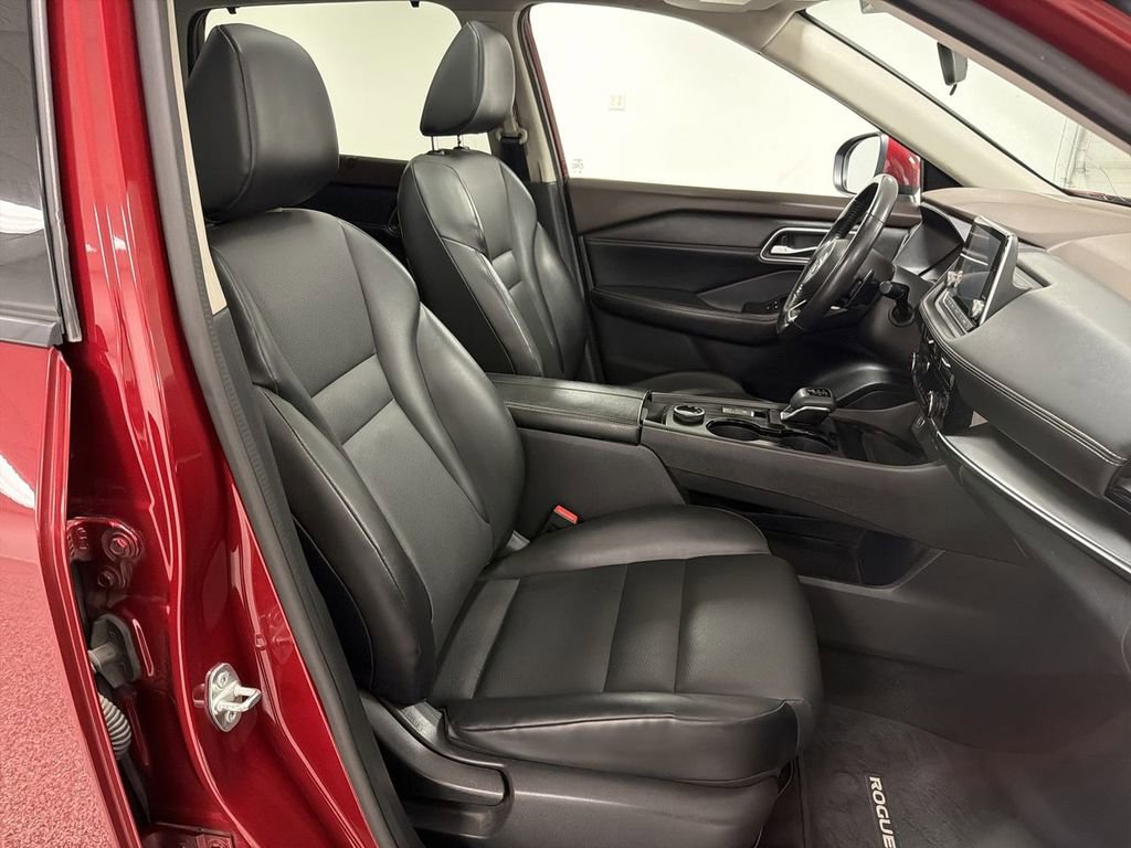 Used 2021 Nissan Rogue SV AWD/4WD image 20