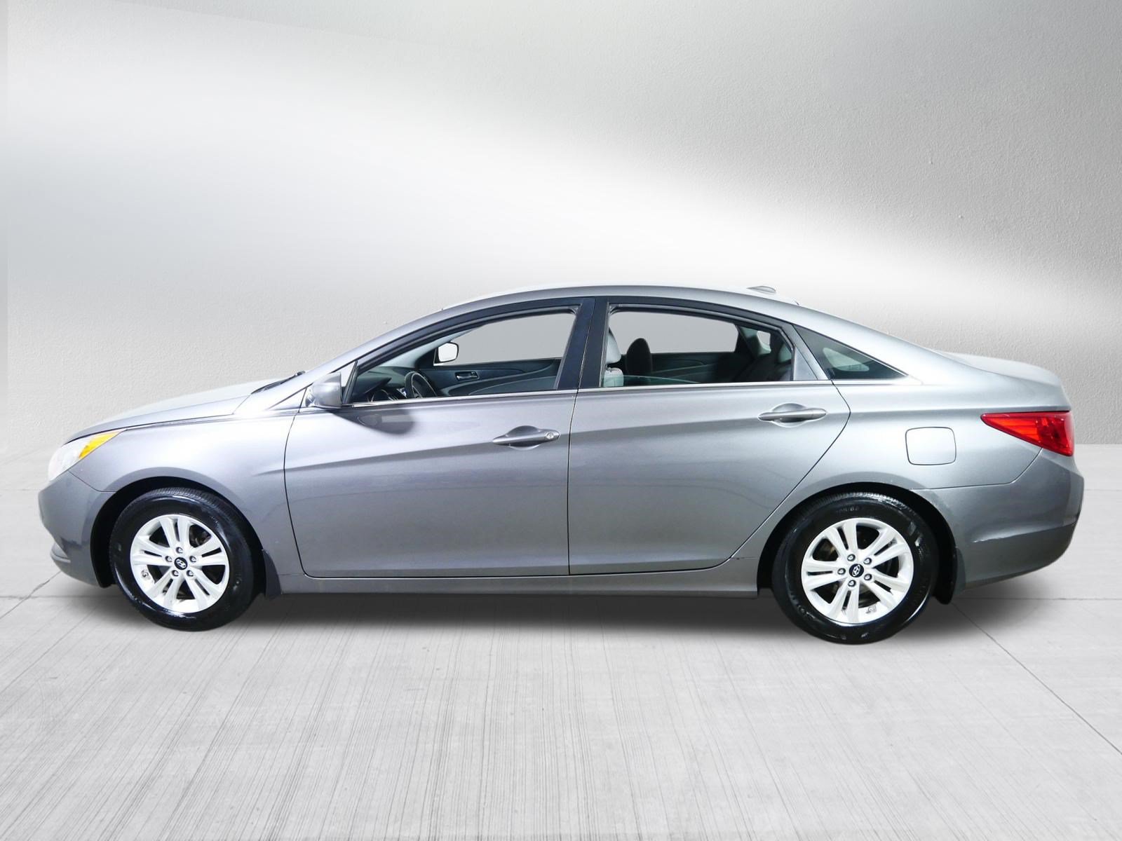 Used 2013 Hyundai Sonata GLS w/ Popular Equipment Pkg FWD image 4