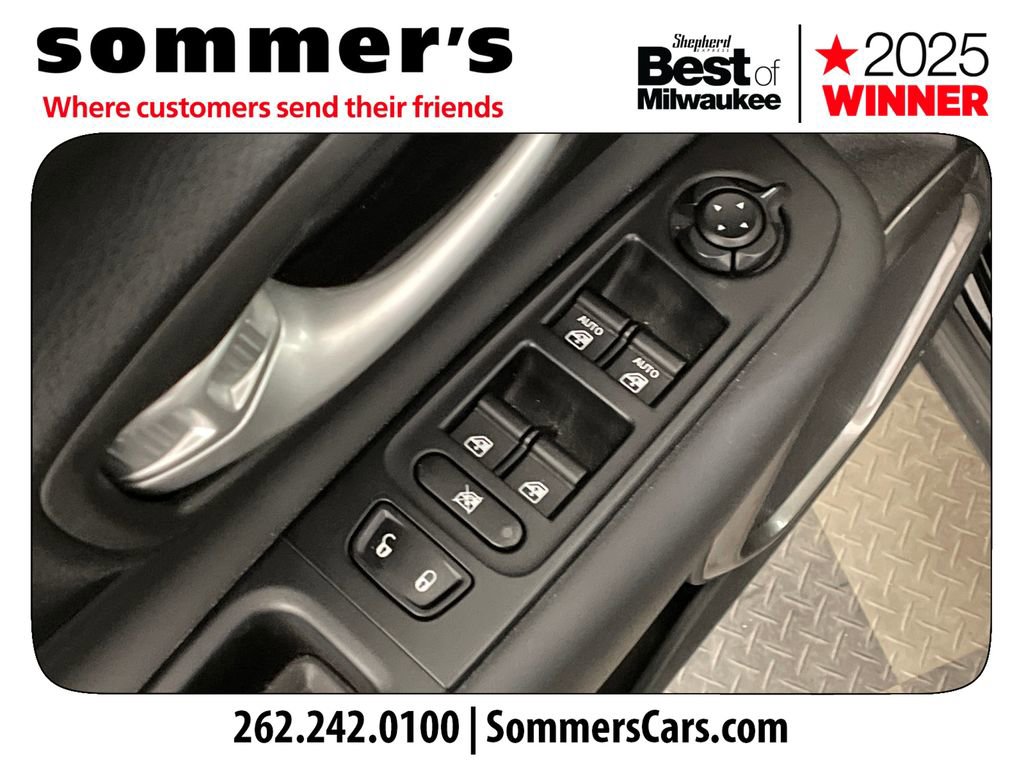 Used 2023 Jeep Renegade Limited AWD/4WD image 11