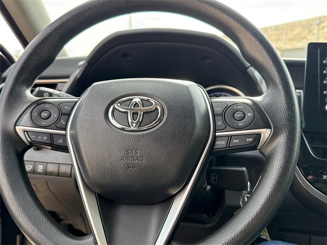 Used 2022 Toyota Camry LE image 31