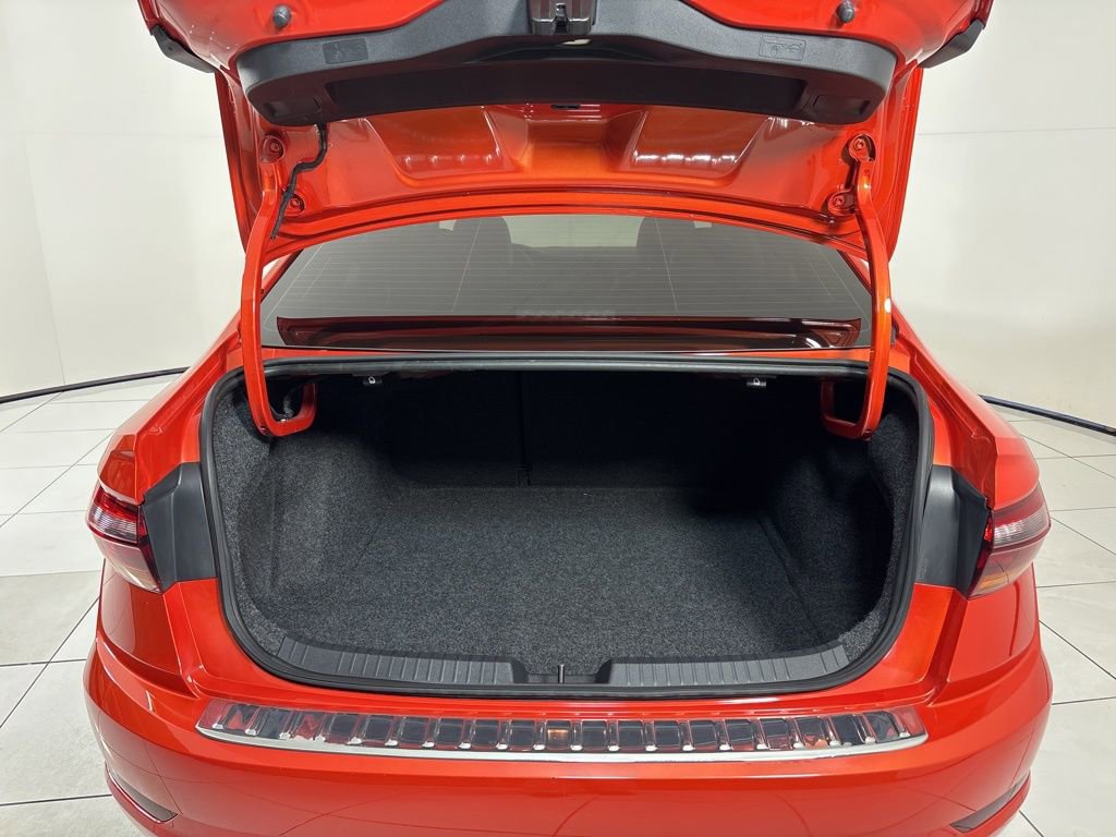 Used 2019 Volkswagen Jetta SEL image 28