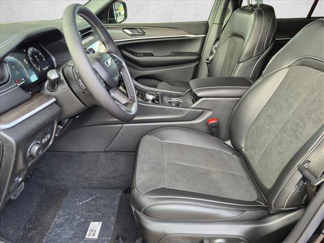 New 2026 Jeep Grand Cherokee Altitude AWD/4WD image 4