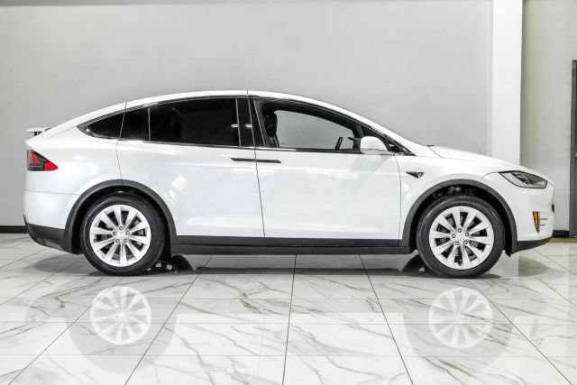 Used 2020 Tesla Model X Long Range AWD/4WD image 10