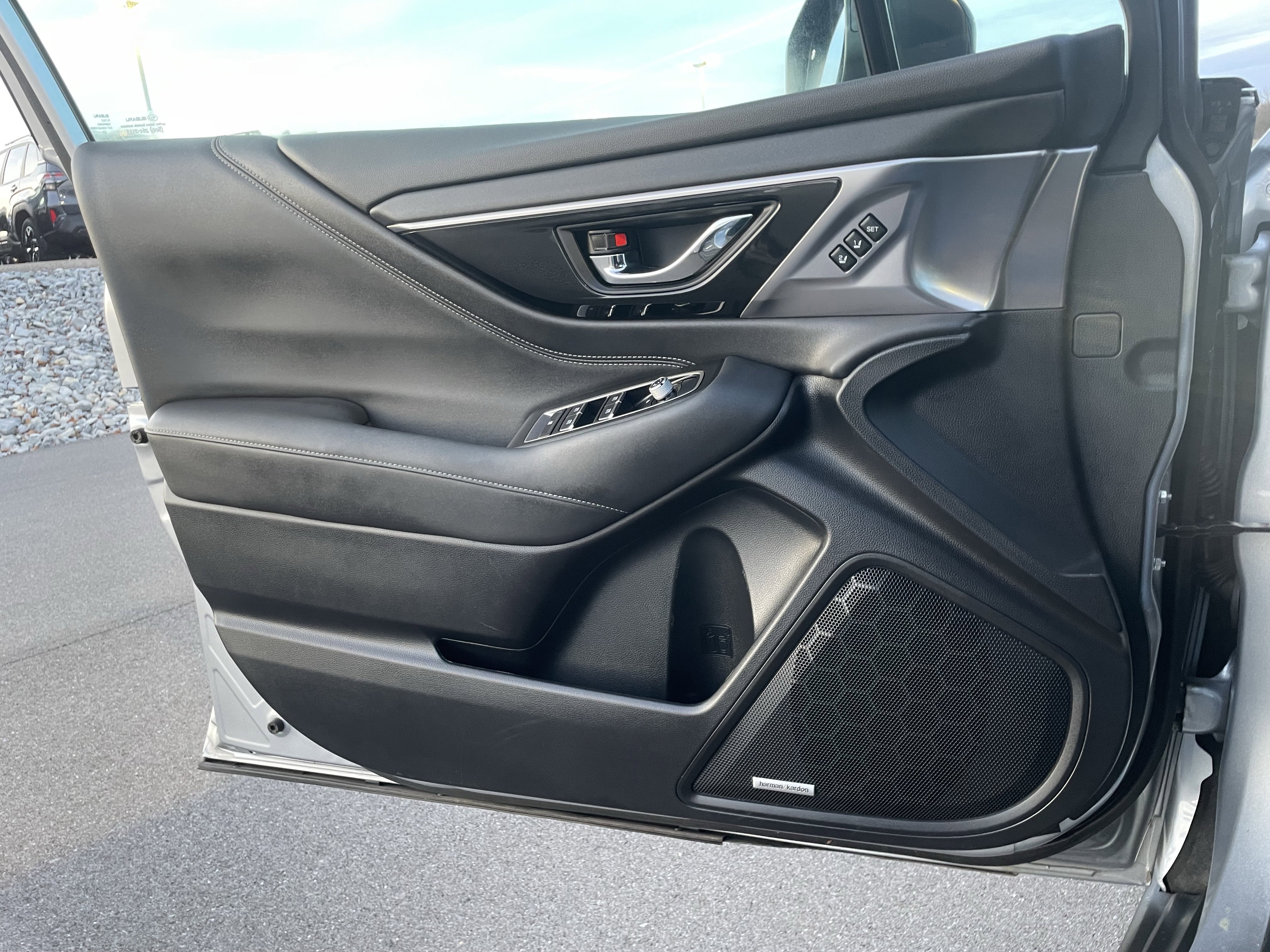 Used 2023 Subaru Outback Limited w/ Popular Package #2 image 15