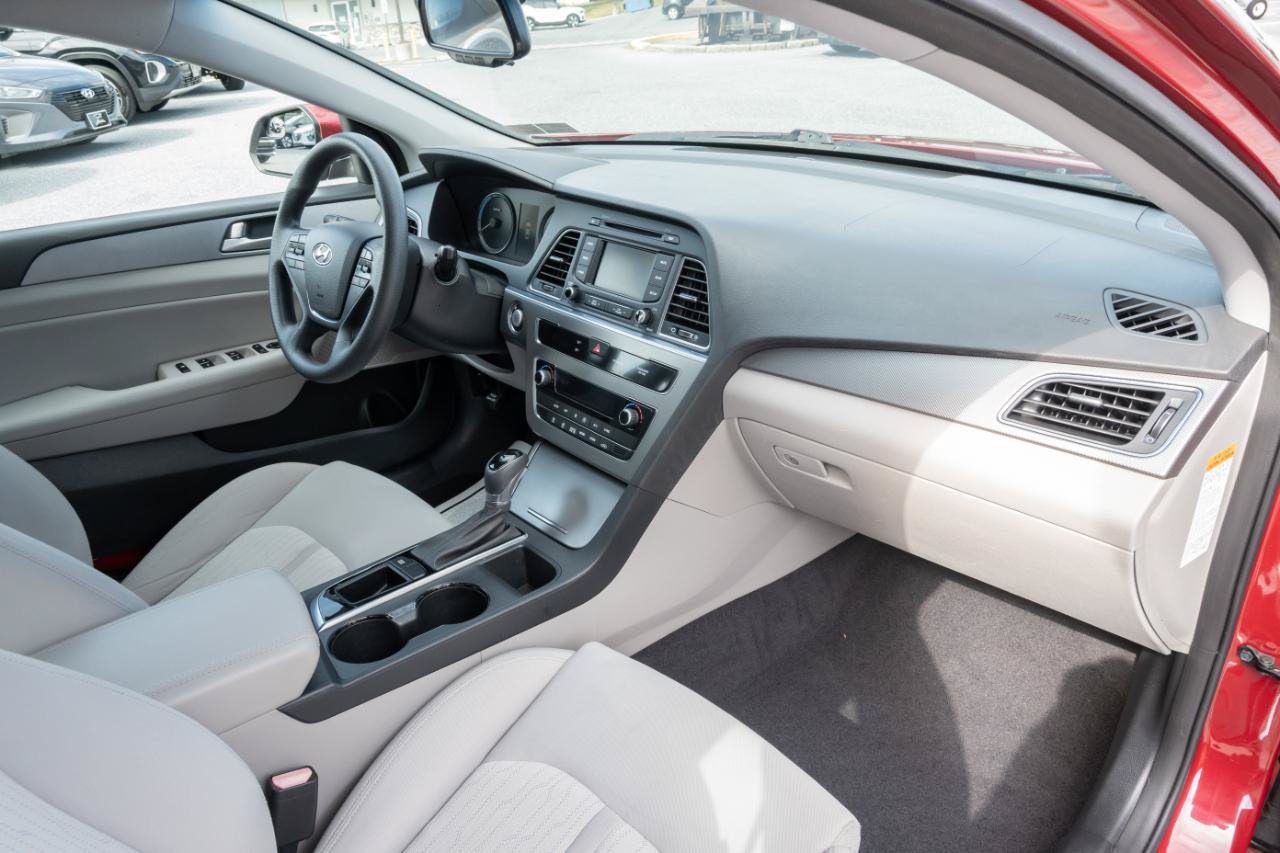 Used 2016 Hyundai Sonata SE FWD image 32