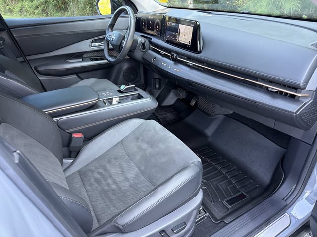 Certified 2024 Nissan Ariya FWD image 15