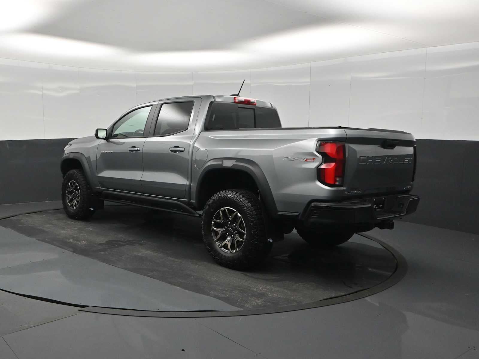 Used 2024 Chevrolet Colorado ZR2 w/ ZR2 Convenience Package III AWD/4WD image 6
