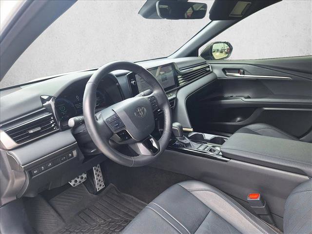 Used 2025 Toyota Camry XSE FWD image 9
