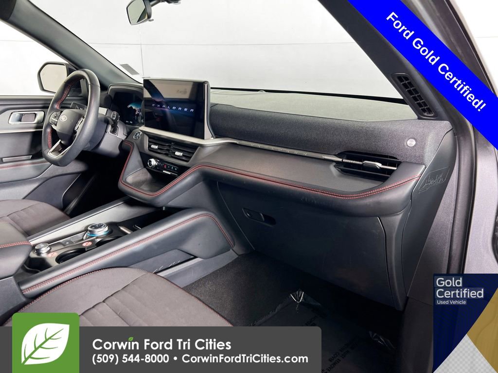 Certified 2025 Ford Explorer ST-Line image 29