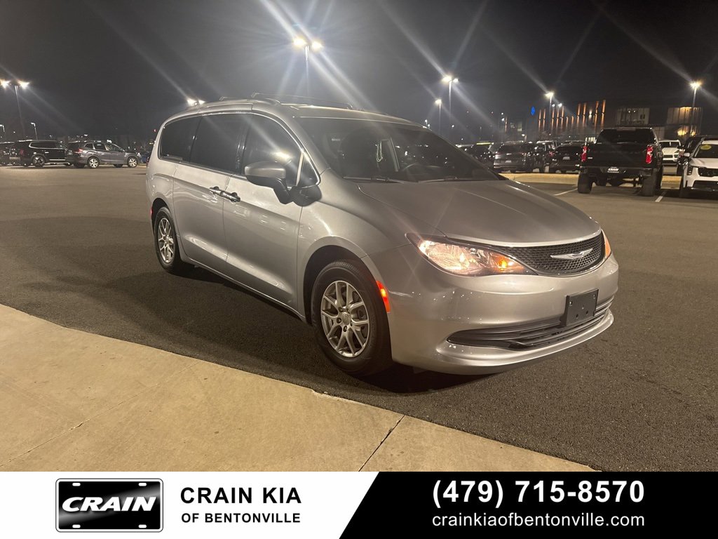 Used 2020 Chrysler Voyager Lxi image 2