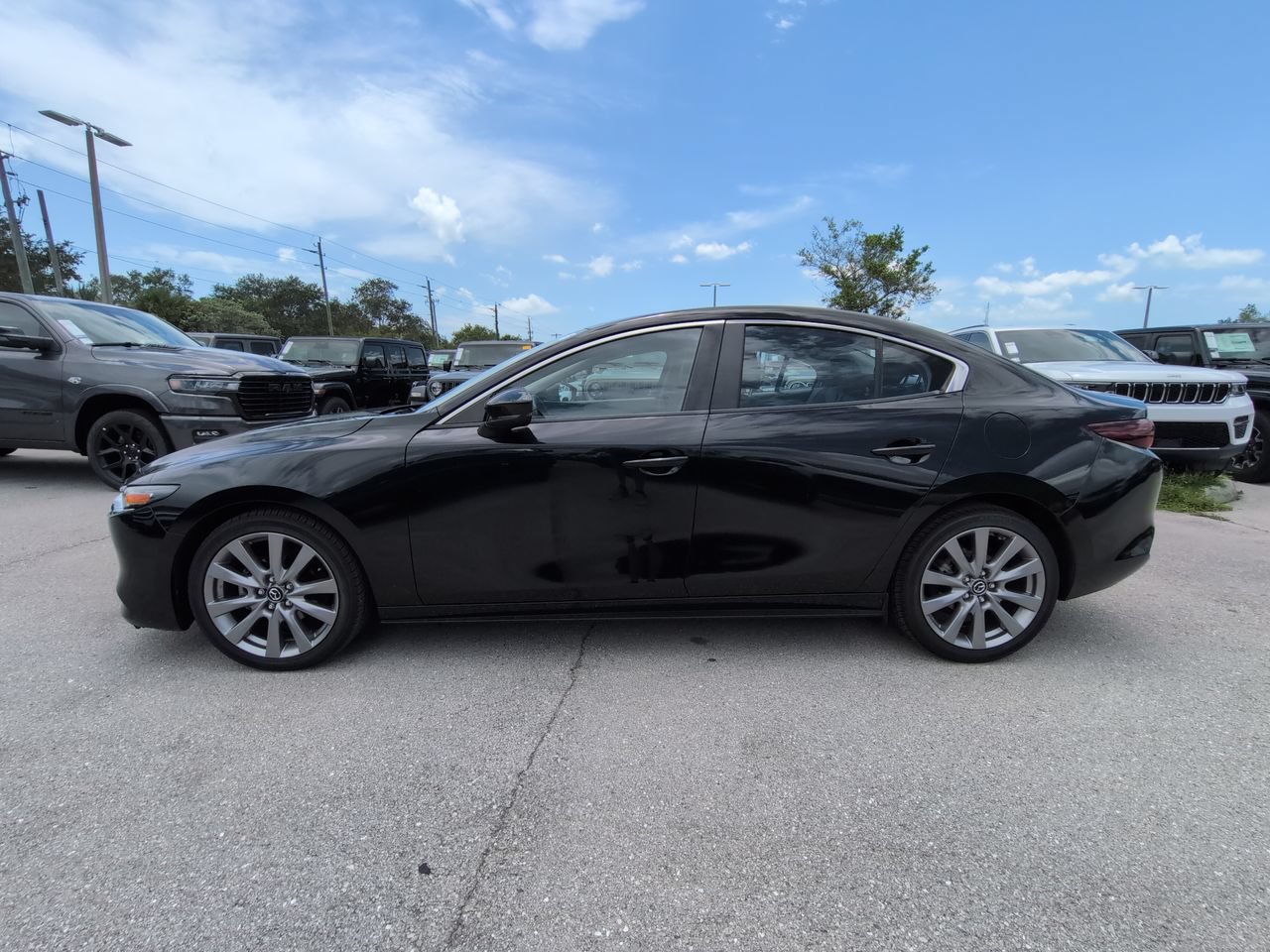 Used 2021 MAZDA MAZDA3 s FWD image 8
