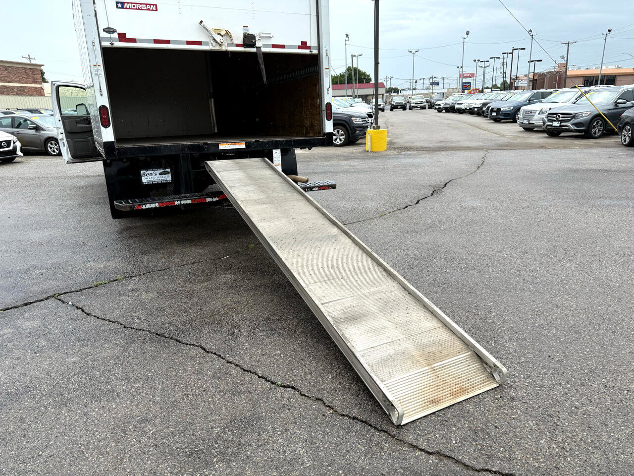 Used 2020 Chevrolet Express 3500 Extended w/ Power Convenience Package image 8