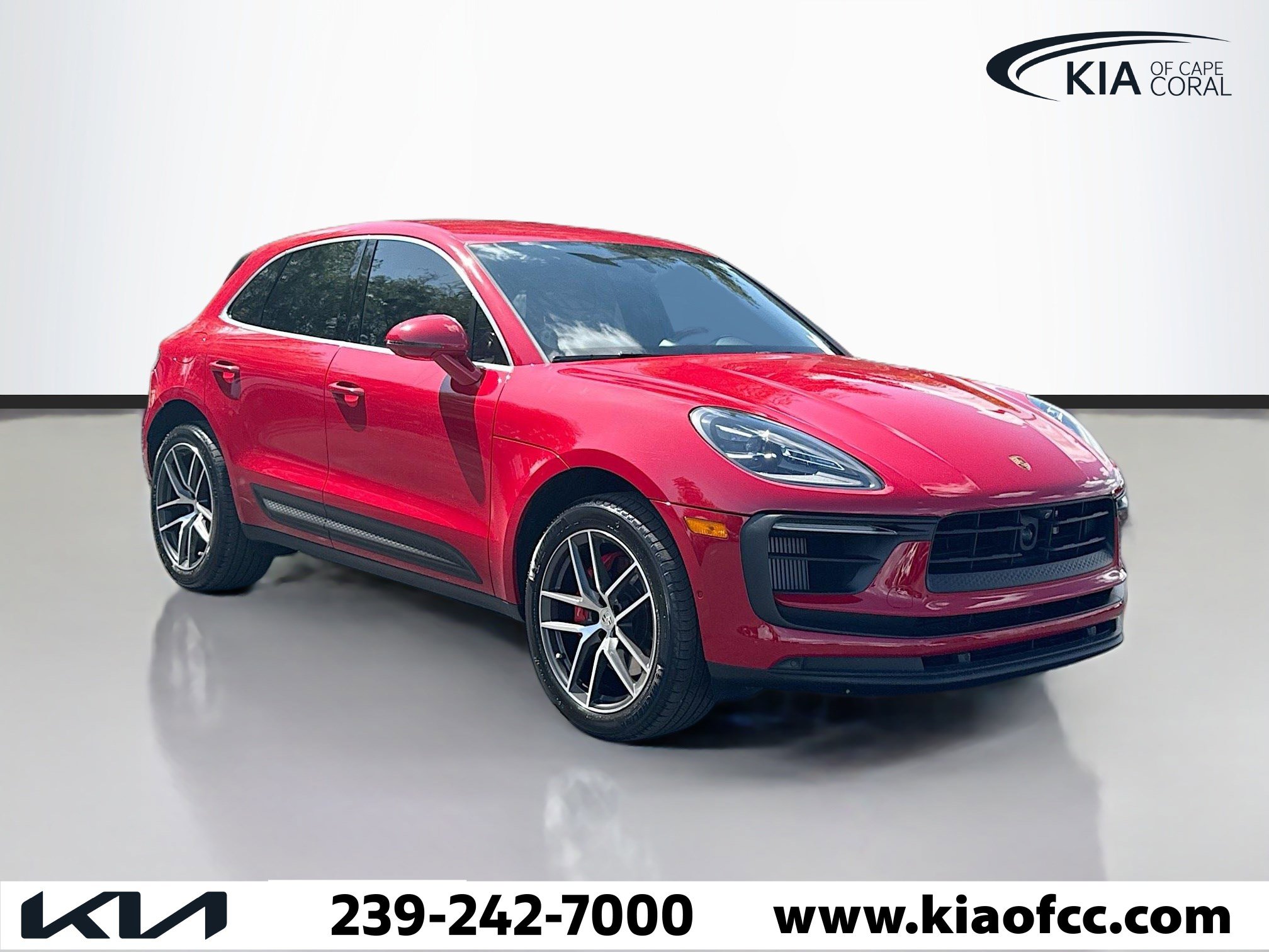 Used 2023 Porsche Macan S image 1