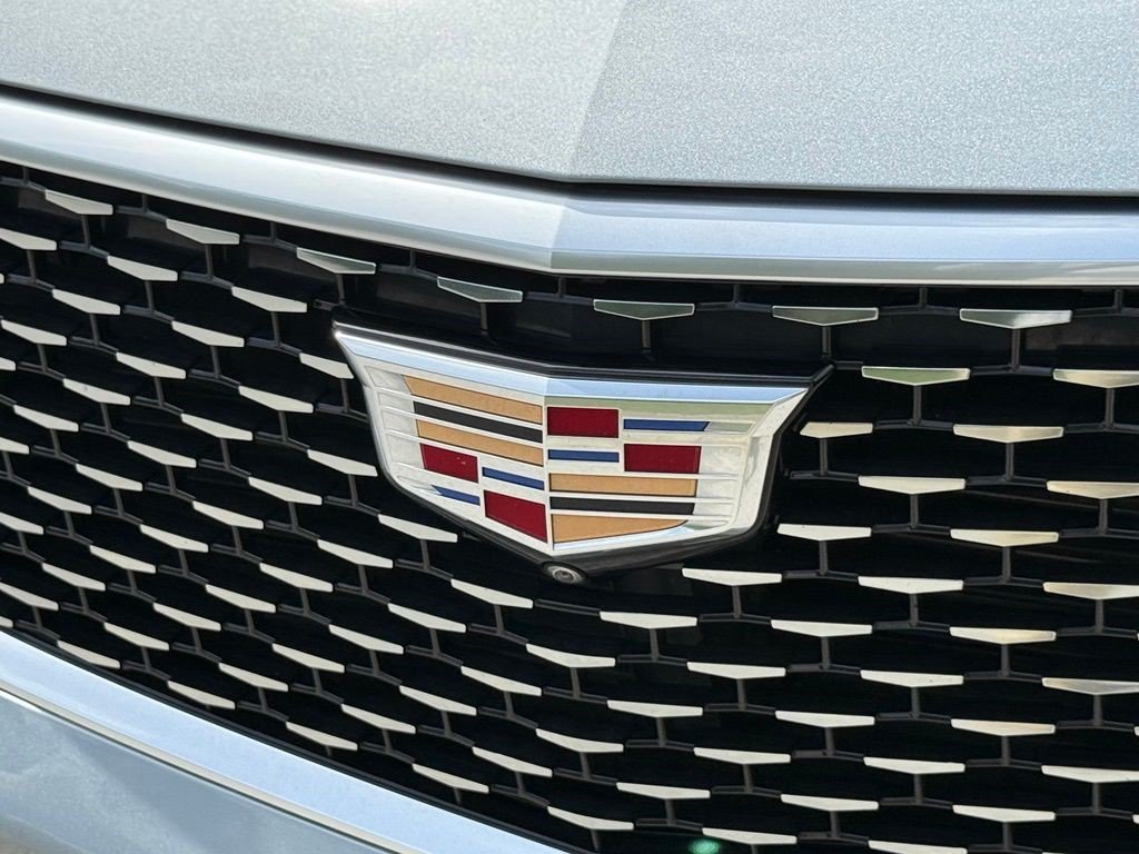 Certified 2024 Cadillac XT6 Premium Luxury w/ Technology Package FWD image 6