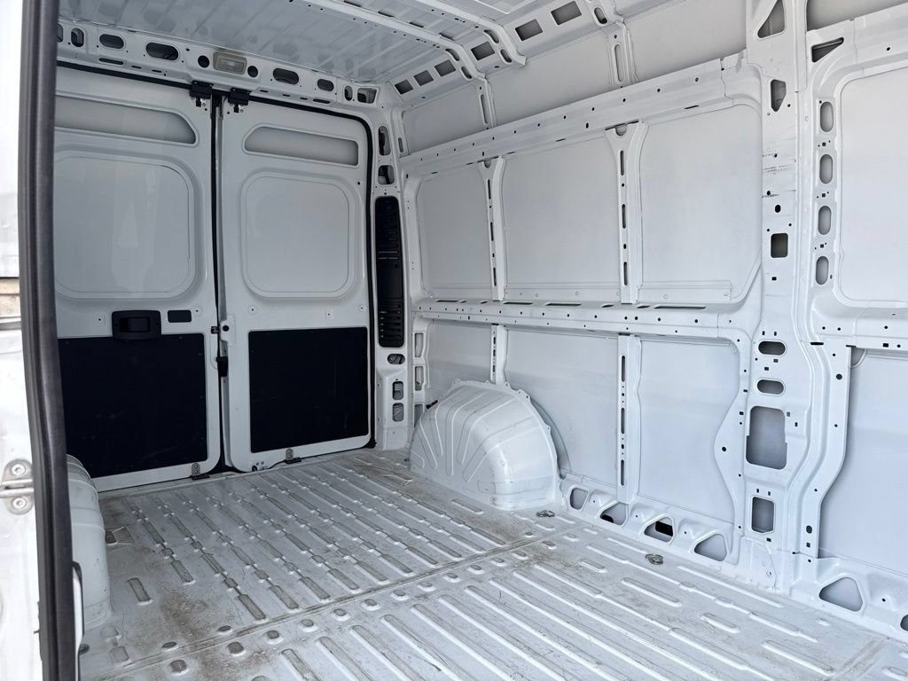 Used 2026 RAM ProMaster 2500 w/ Safety Group FWD image 12
