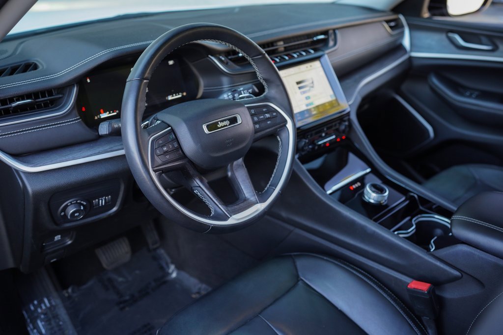 Used 2022 Jeep Grand Cherokee Limited image 18