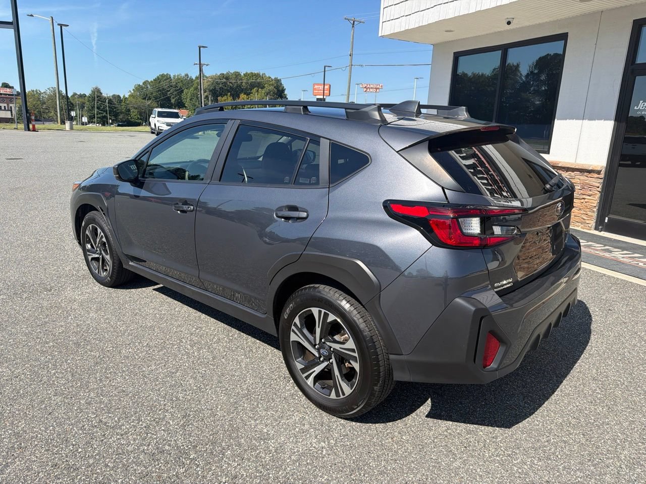 Used 2025 Subaru Crosstrek 2.5i Premium AWD/4WD image 7