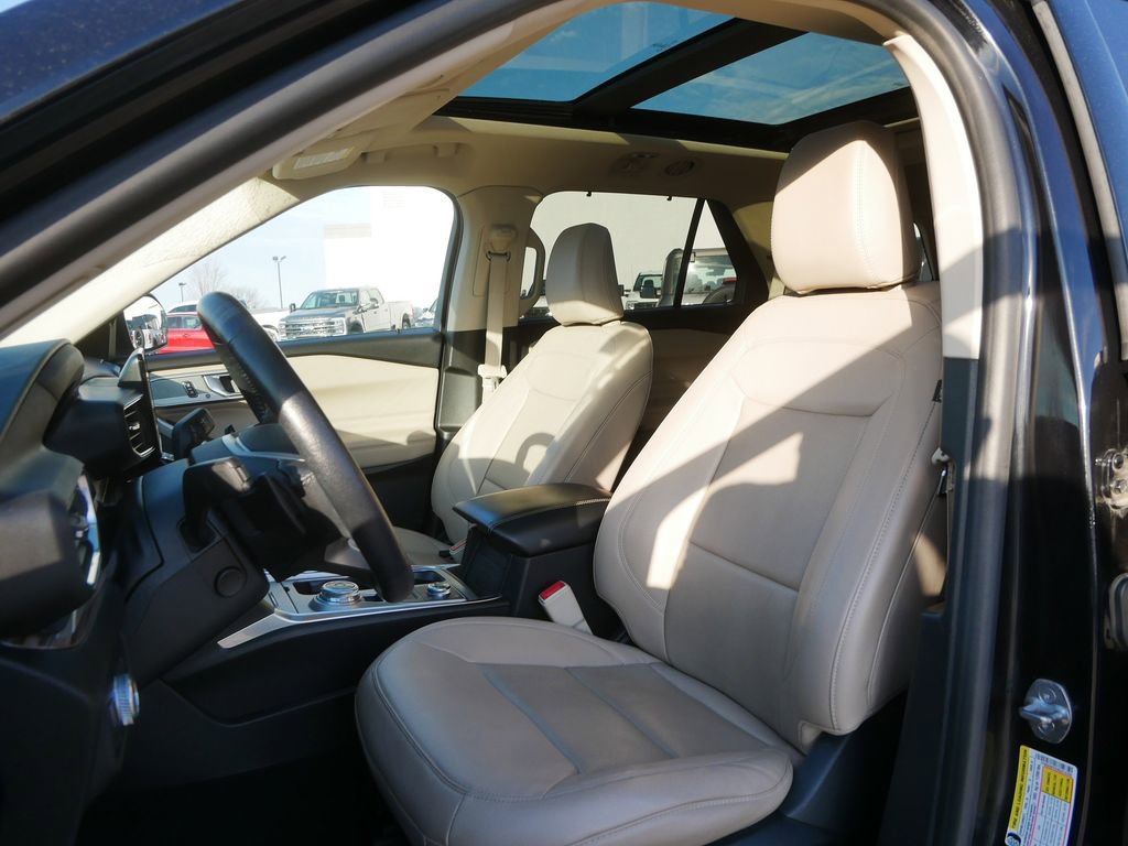 Used 2021 Ford Explorer Limited w/ Equipment Group 301A image 10