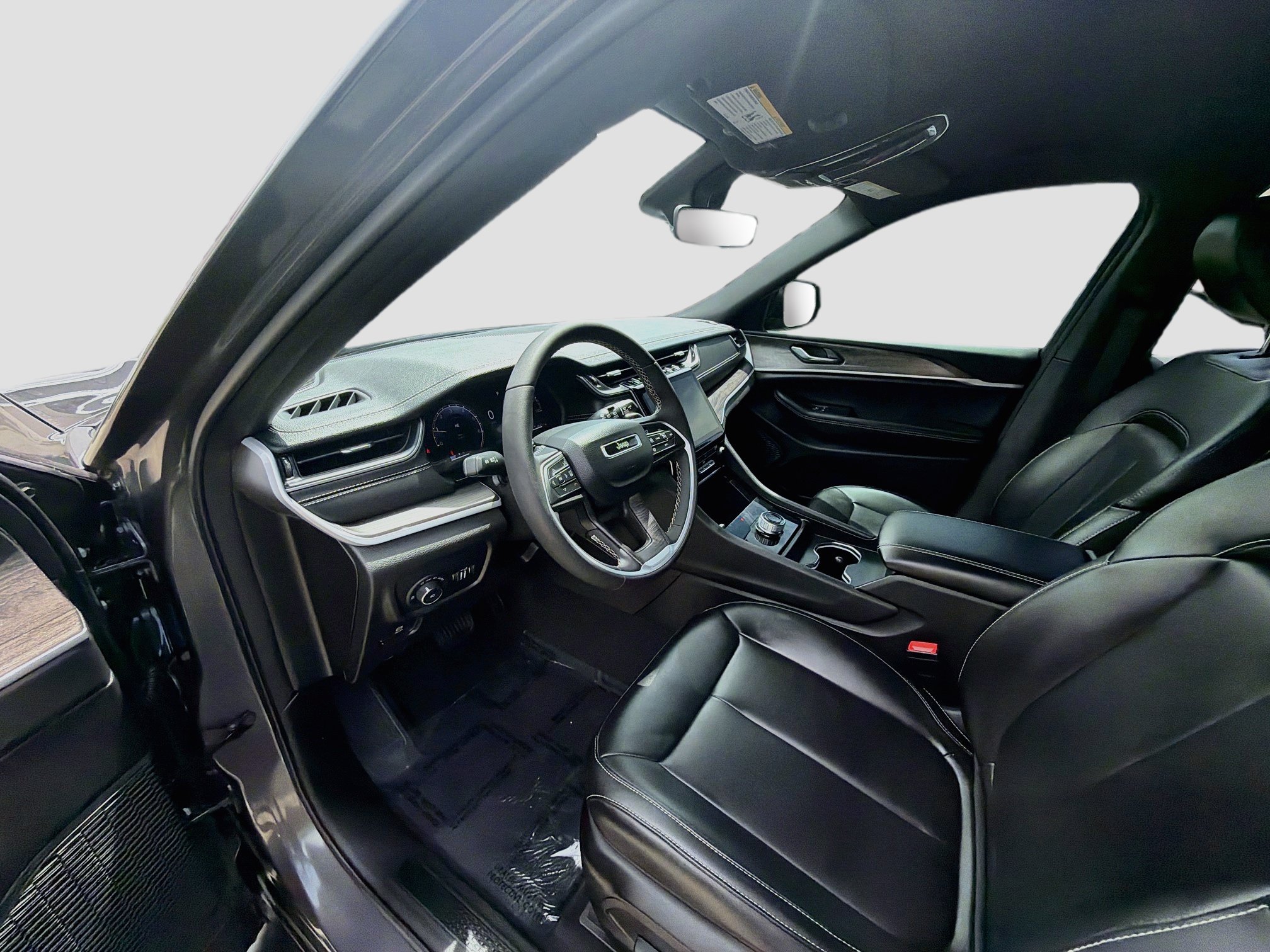 Used 2025 Jeep Grand Cherokee L Limited w/ Black Appearance Package RWD image 7