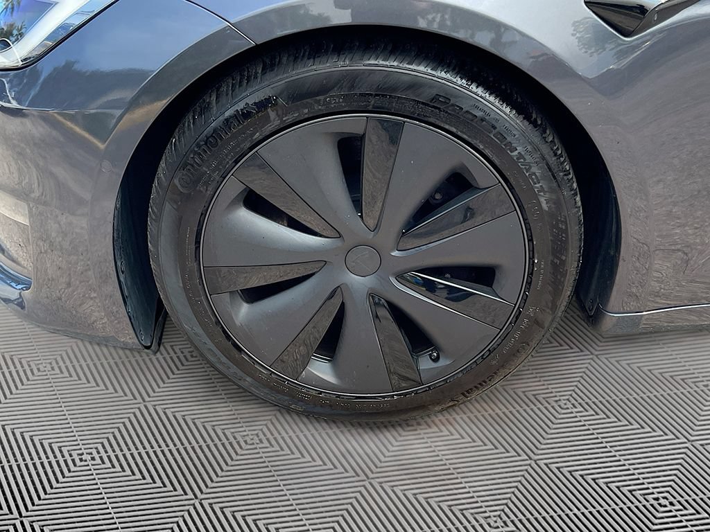 Used 2023 Tesla Model S Standard Range AWD/4WD image 19