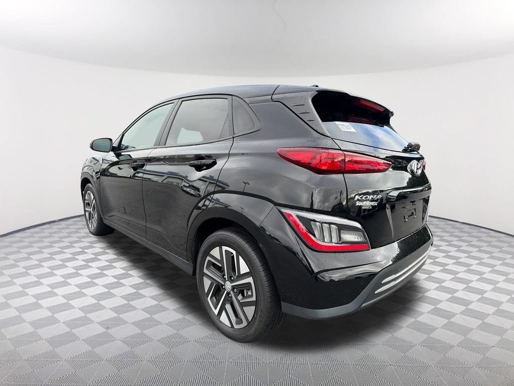 Used 2023 Hyundai Kona Limited FWD image 7