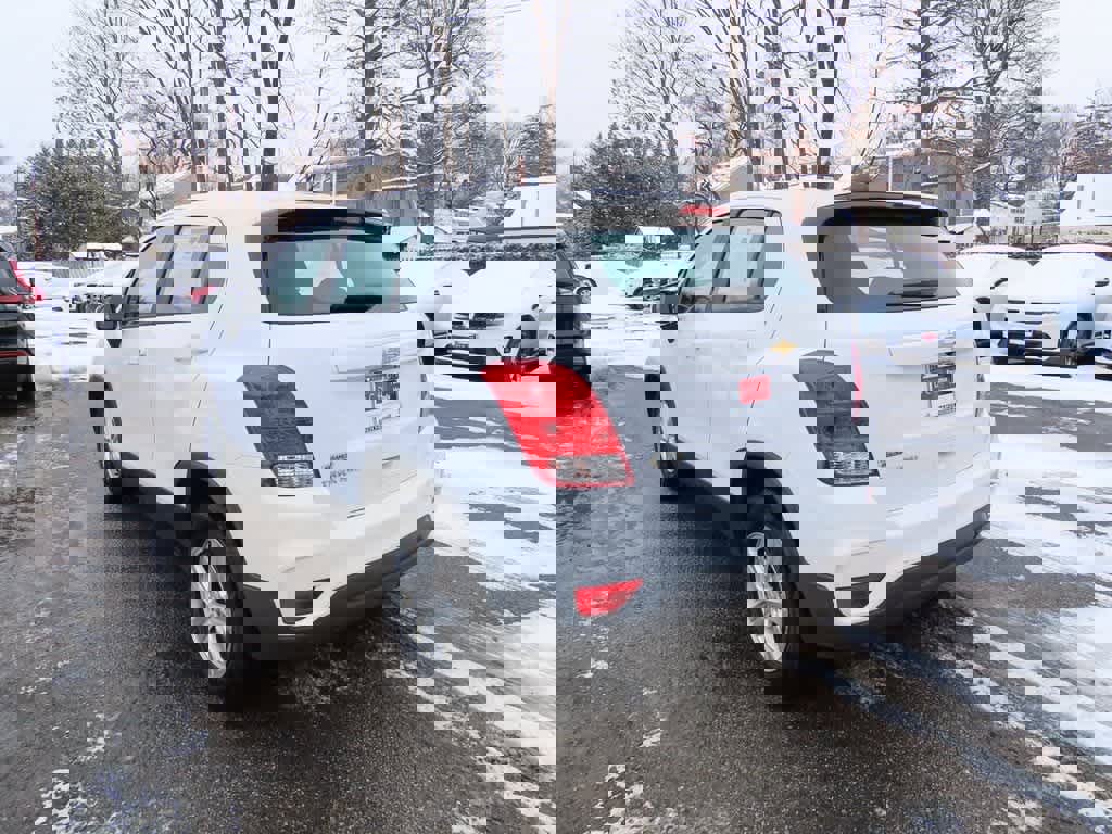 Used 2018 Chevrolet Trax LS image 4