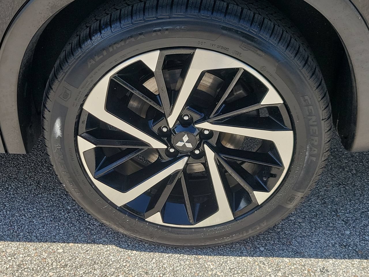 Used 2022 Mitsubishi Outlander ES FWD image 5